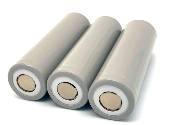 Suhu Rendah 3.7v Inr21700 4000mah Tingkat Pelepasan Tinggi 40a Hidup Siklus Panjang 1000 Siklus Li-ion 21700 Baterai Cell